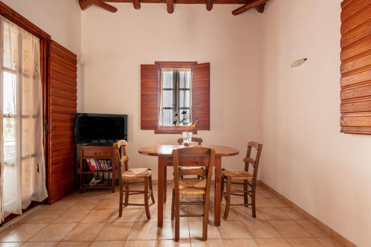 Porto Kalamitsi Stone-Built Bungalows Кардамили Екстериор снимка